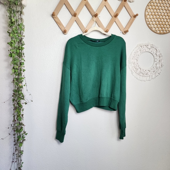 Reformation Sweaters - Reformation Hunter Crop Sweatshirt In Pine